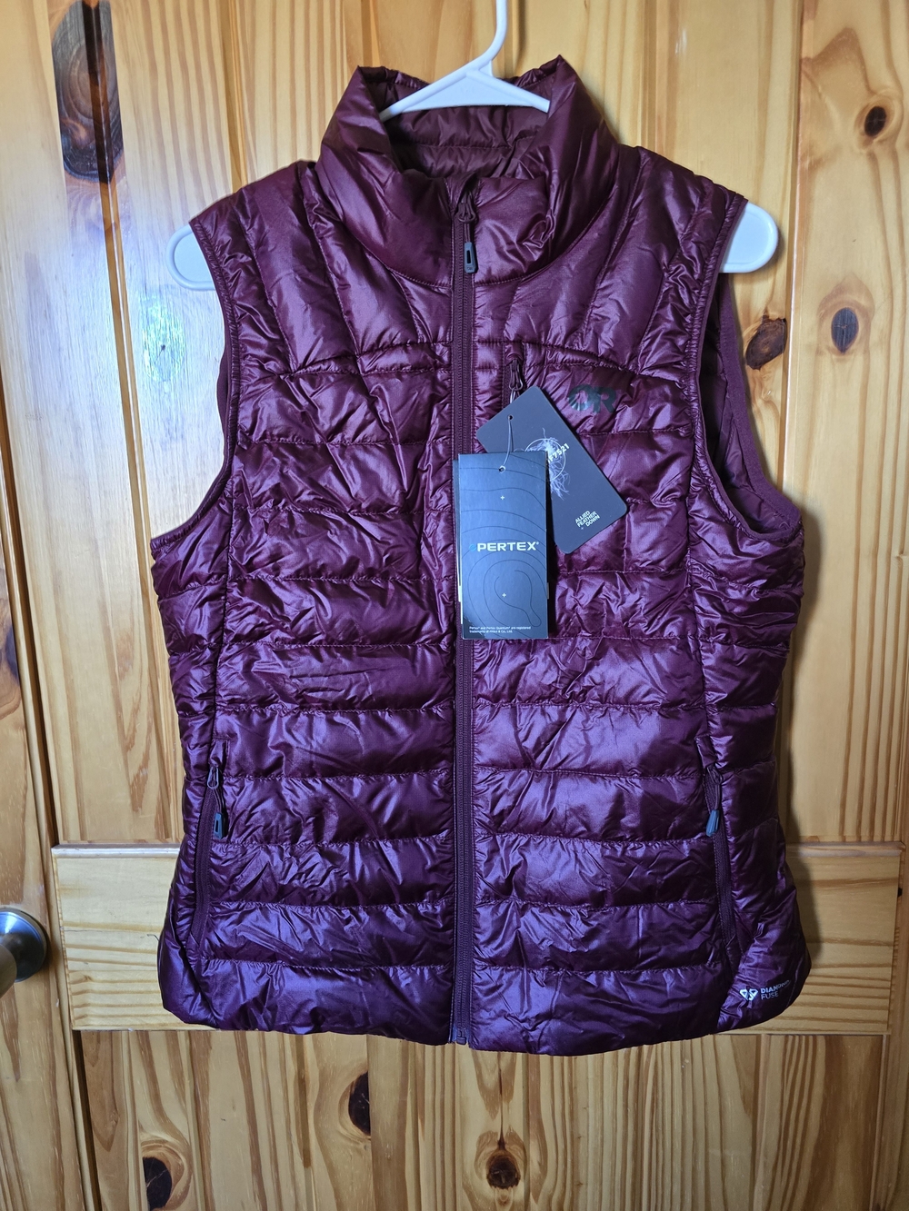 Womens M Outdoor Research Quilted Insulated Vest - Burgundy Plum NWT - Picture 9 of 9